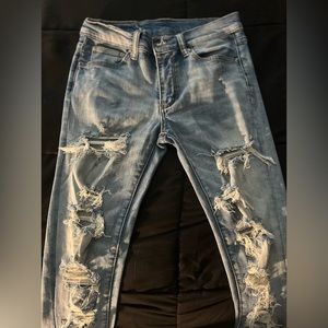 Men’s Minimal Distressed Skinny Jeans